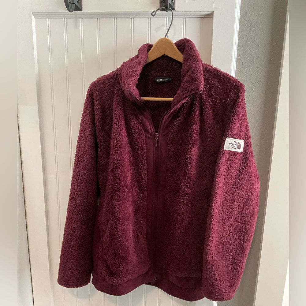 Women’s The North Face burgundy fleece jacket